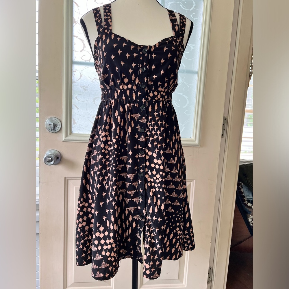 Maude size small button up dress. Cute double straps and a cute chicken